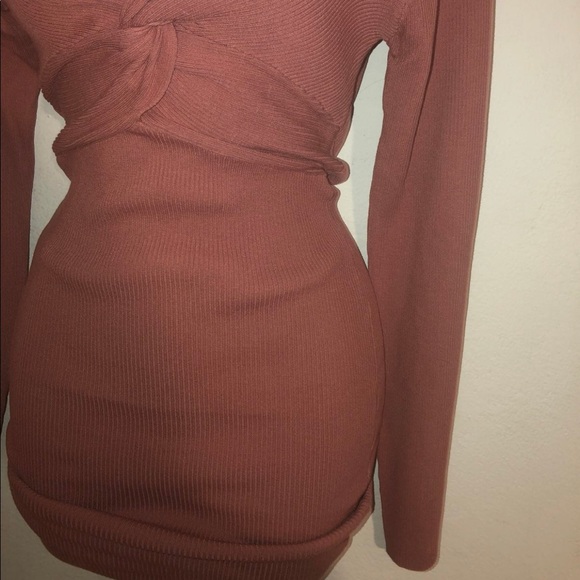 Dress - Picture 4 of 4